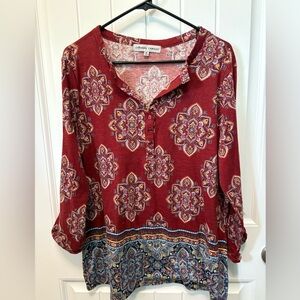 Absolutely Famous Women's Red Paisley Top. Size XL. Split 4 button V-neck.